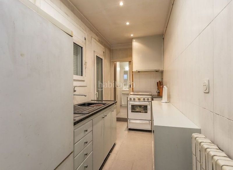 Foto cde78b94-950d-4c17-80bd-db48297941e7. Casa adossada a Centre Sabadell
