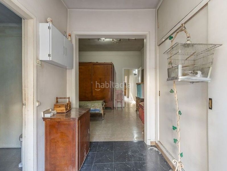 Foto f35e2a1f-3333-463f-81b5-8ab074bfb24e. Casa adossada a Centre Sabadell