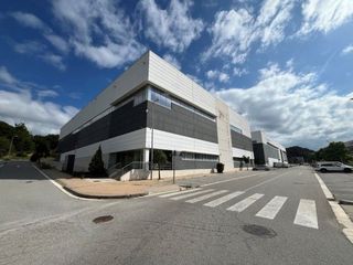 Lloguer Nau industrial  Fisica. Nave tipo c. impecable