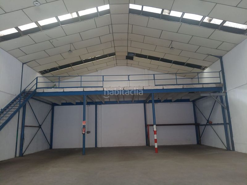 Foto e7f1a275-0e83-483f-a131-6625ba5c48d0. Miete fabrikhalle in Sant Andreu de la Barca