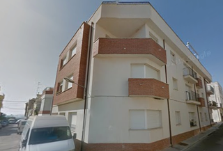 Planta baixa a Carrer juan sebastián elcano 19. Bajo de 3 habitaciones cerca del mar en alcanar