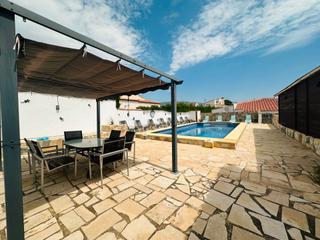 Chalet à Les Tres Cales. Magnífica villa con piscina y licencia turística