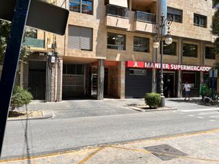 Location Parking voiture à Calle obispo rocamora 35. Plaza de garaje