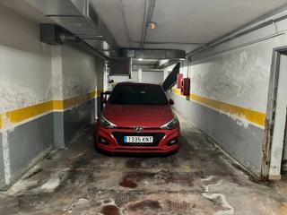 Autoparkplatz in Orihuela Ciudad. Plaza de garaje