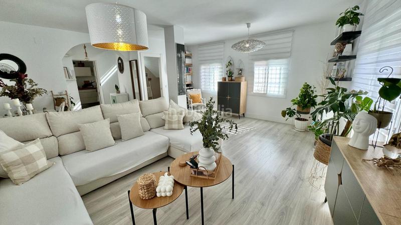 Foto cee552d2-22b8-41f8-a9ed-1ea706800b01. Casa a schiera con riscaldamento piscina in Montemar Torremolinos
