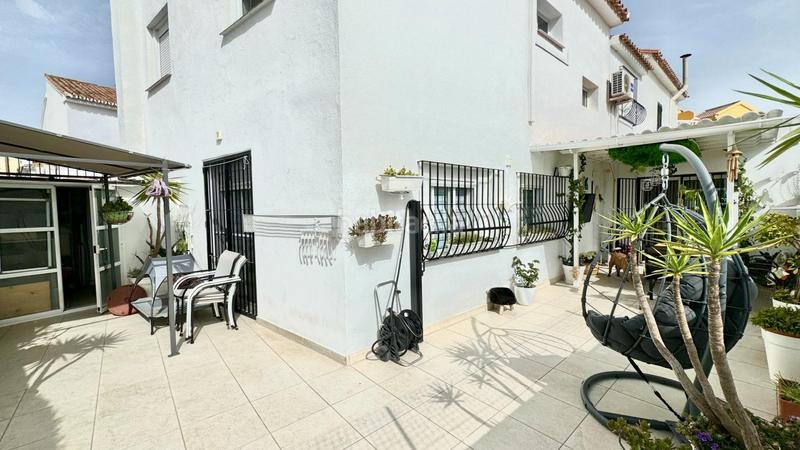 Foto bd69cf9c-0498-4a08-8223-f52bcd5f9bc2. Casa adosada en Montemar Torremolinos