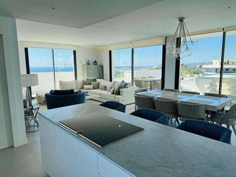 Foto 02de9fdb-d850-4e85-9d74-a3d9fdf2350f. Àtic amb calefacció aparcament piscina a El Higuerón Fuengirola