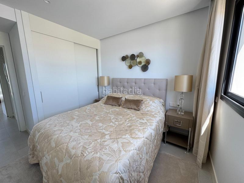 Foto 4e80d0e5-6afa-4684-baae-ed267015ce48. Àtic amb calefacció aparcament piscina a El Higuerón Fuengirola