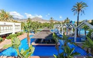 Apartament a Parque de la Paloma. Apartamento situado en primera linea de playa  benalbeach  benal