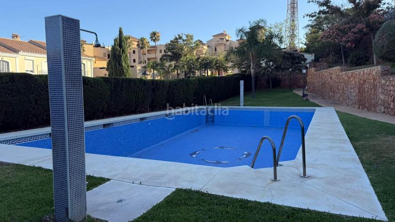 Foto 072b811d-1cf3-472b-8492-40dff9a654c1. Casa adosada exclusivo adosado de esquina completamente reformado con piscina privada pueblo en Benalmádena