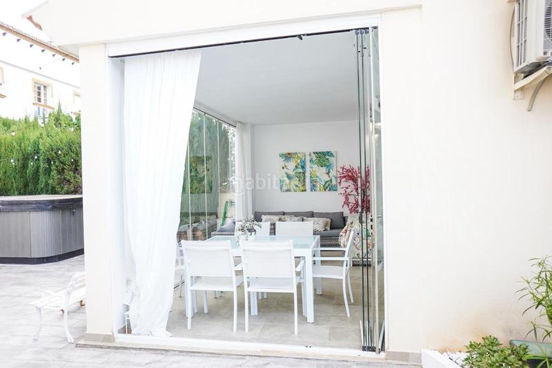 Foto 850c2c88-6e02-4759-aad8-64b81d5e475b. Casa adosada exclusivo adosado de esquina completamente reformado con piscina privada pueblo en Benalmádena