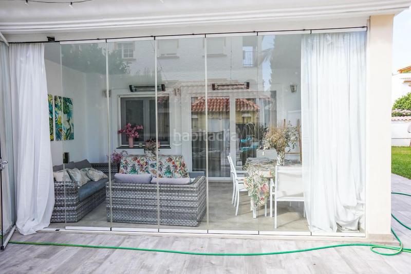 Foto 88adbead-baea-400e-8408-41b191934728. Casa adosada exclusivo adosado de esquina completamente reformado con piscina privada pueblo en Benalmádena