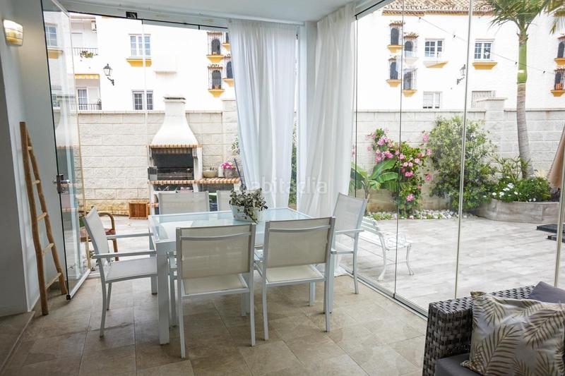 Foto 8ba76b12-2247-4683-8a15-8843989f6615. Casa adosada exclusivo adosado de esquina completamente reformado con piscina privada pueblo en Benalmádena