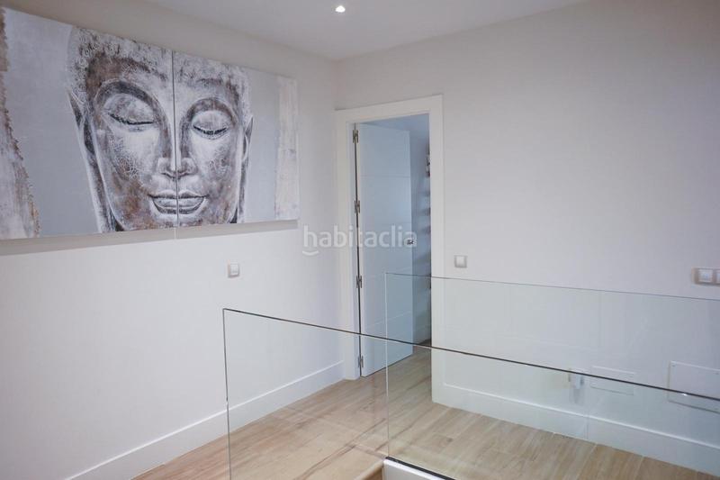 Foto 9fc72bc8-6005-496c-be51-970abca0de74. Casa adosada exclusivo adosado de esquina completamente reformado con piscina privada pueblo en Benalmádena