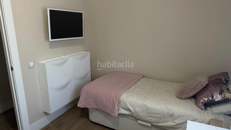 Foto b1c7f9ca-5fa6-46c7-a22f-eceb30c76ef1. Casa adosada exclusivo adosado de esquina completamente reformado con piscina privada pueblo en Benalmádena