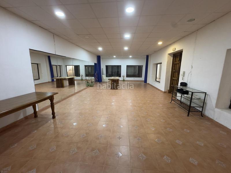Foto f5865fdc-4a08-4e08-a3ab-1a8078dd092b. Local comercial oportunidad !!!! gran local comercial en pleno centro de Arroyo de la Miel benalmadena en Benalmádena