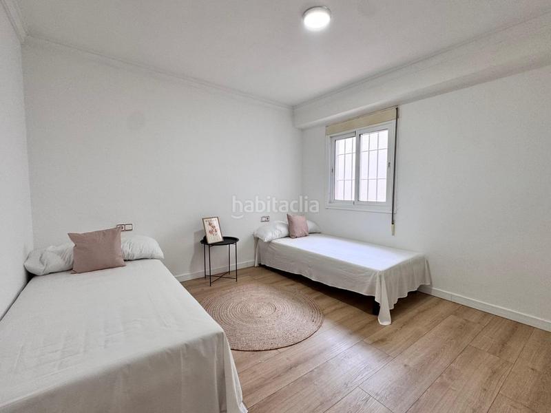 Foto bafcd7a1-b2bd-4a1c-8cd7-ef2a00baca00. Planta baixa amb piscina a Loma de los Riscos Torremolinos