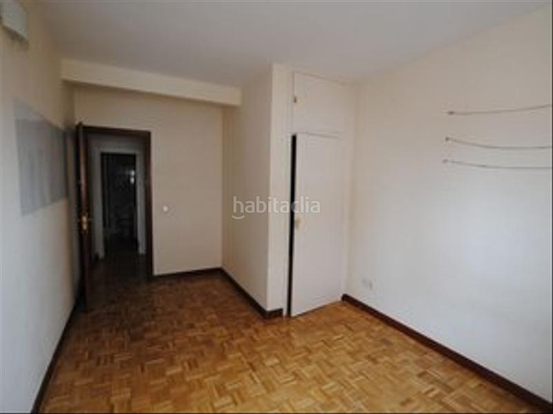 Foto dd2470e8-2596-403c-96d5-c723dc0c72e1. Piso **fantástico piso a reformar en venta en Vallehermoso, ** en Madrid