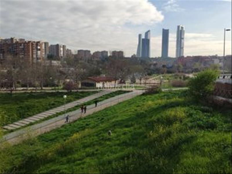 Foto 41c19ed1-24b1-43a9-9401-820313e2c685. Penthouse with heating parking in Valdeacederas Madrid