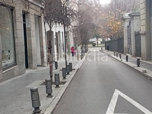 Foto e86e20c9-78c8-4910-96a7-d8be8319426d. Local comercial amb calefacció a Cortes-Huertas Madrid