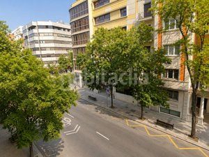 Foto dabe13a7-2ed8-47d0-b751-6683c9978a97. Pis amb calefacció aparcament a Argüelles Madrid