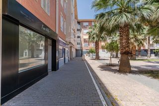 Lloguer Local Comercial  Candida jimenez cazorla. La ubicación que tu negocio necesita