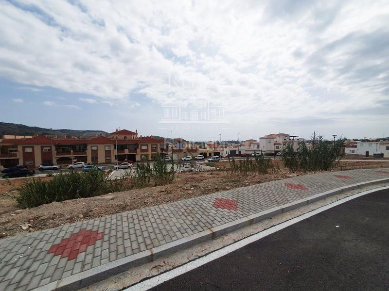 Foto d63de4a0-e2de-4604-87f8-6cc9ccd770ab. Terreno residencial parcela en venta , urbanizado y asfaltado. en Salobreña