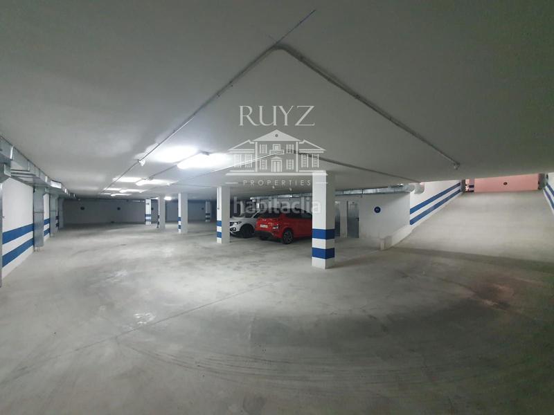 Foto 4703eb44-a9c7-410f-bb92-54282b855309. Parking coche aprovecha esta oportunidad única! venta de plazas de garaje en Salobreña