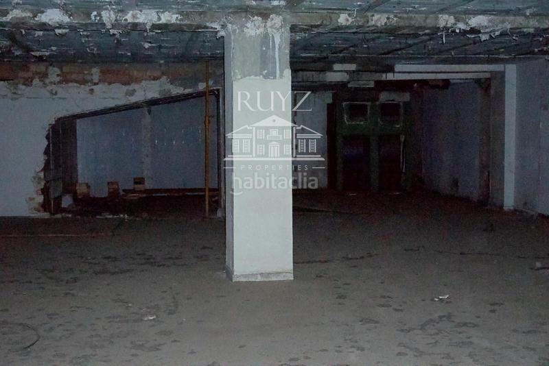 Foto 847a4e7e-f2be-494d-b093-ade03c407c96. Local comercial el local que tu negocio merece! en Motril
