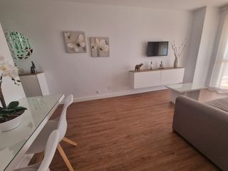 Rent Apartment in Valdelagrana. Apartamento con vistas al mar ideal para una persona o pareja