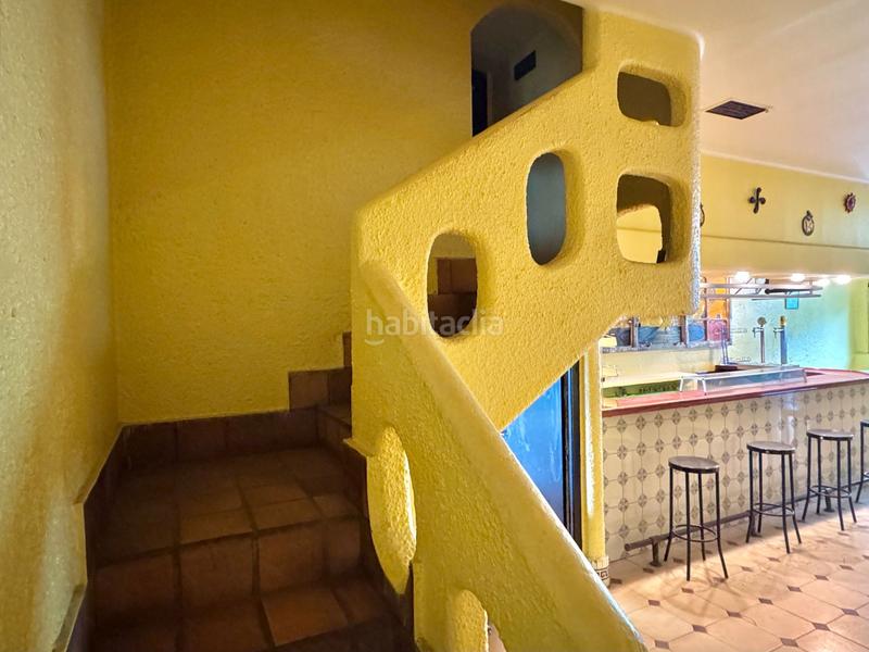 Foto 3b5fbda5-da6b-438c-8cf2-6162a223f97e. Local comercial se vende local comercial en el centro kale berria en Andoain