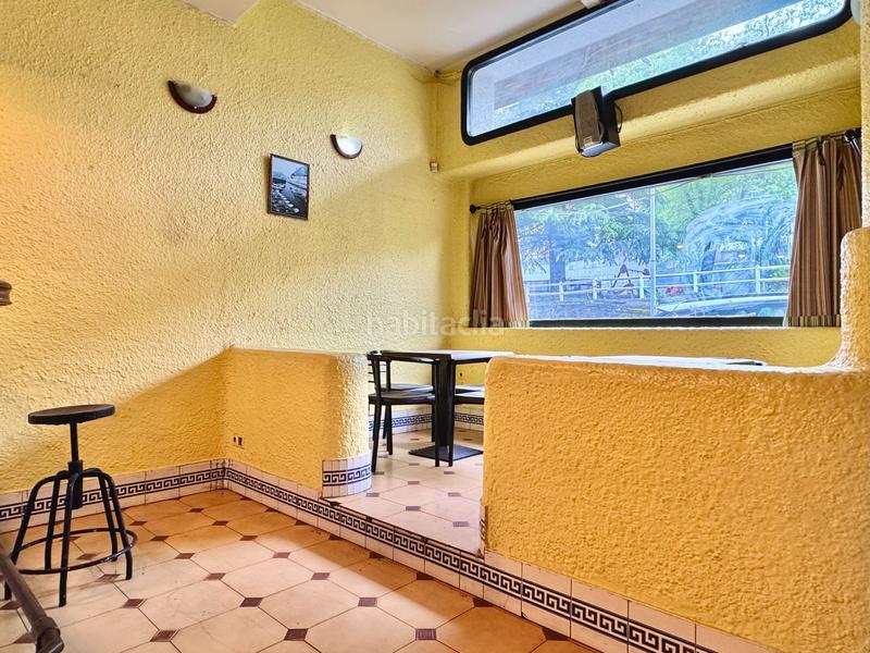 Foto 4767b968-d904-4833-b257-070de647d15b. Local comercial se vende local comercial en el centro kale berria en Andoain