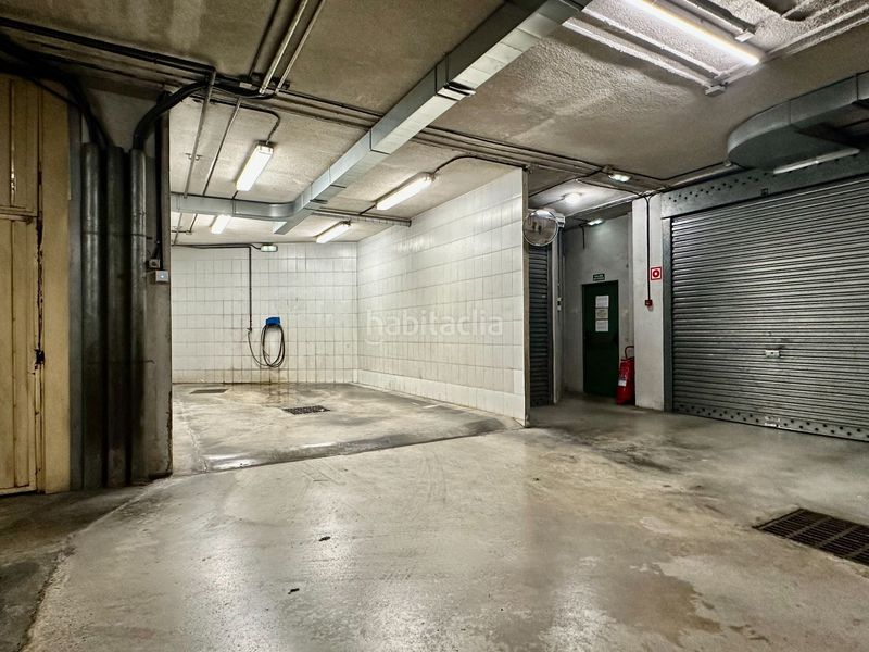 Foto be48d985-c3ea-47ce-a474-e5b89e451471. Aparcament cotxe a Tolosa