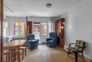 Pis  Zumalakarregi pasealekua. Amplia vivienda con gran potencial en pleno centro de tolosa.