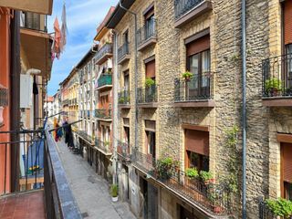 Flat  Correo kalea. Piso en venta en la calle correo inversión