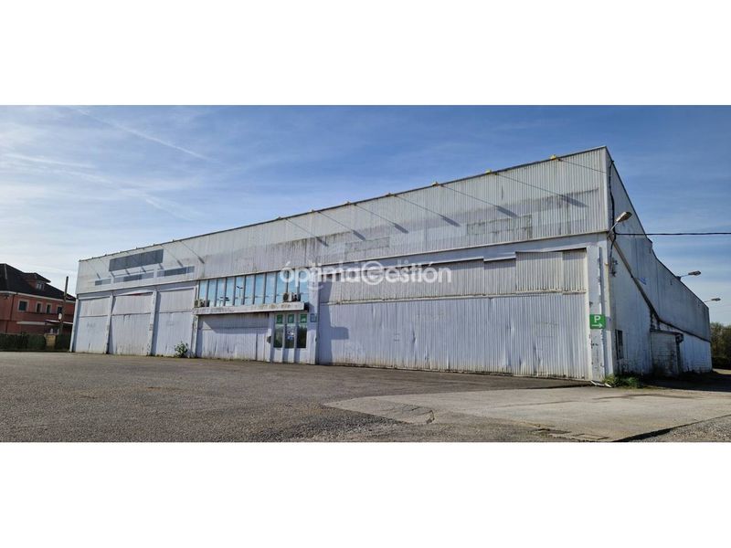 Foto caffdfdc-1d90-45b2-85db-d654d0be1307. Location bâtiment à usage industriel dans Viella-Granda-Meres Siero