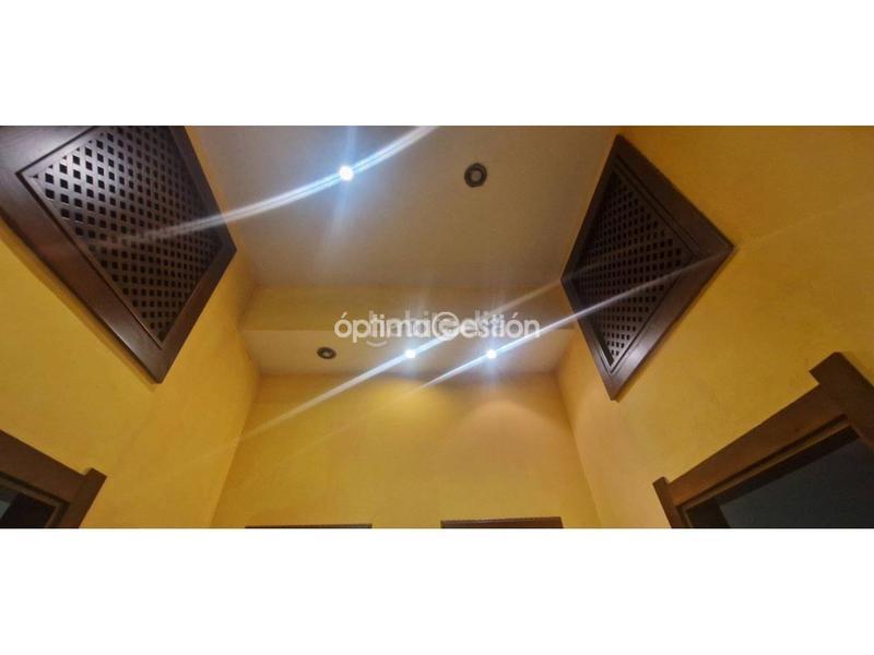 Foto 0a199013-fe35-495a-9fb9-3a077a4af775. Affitto locale commerciale in caveda 54 in Llano Gijón