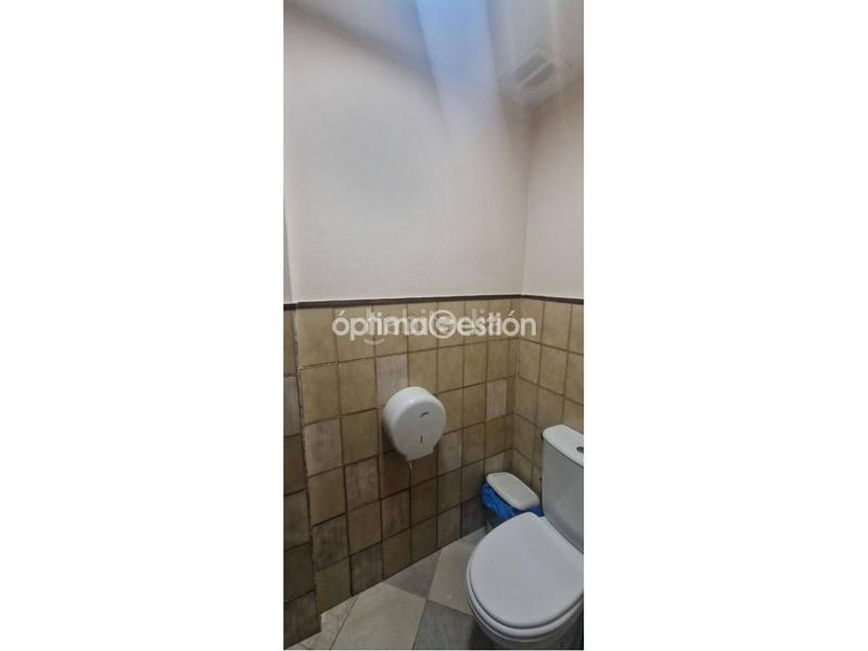 Foto 6174d416-5f9d-483d-8b51-580e14101127. Affitto locale commerciale in caveda 54 in Llano Gijón