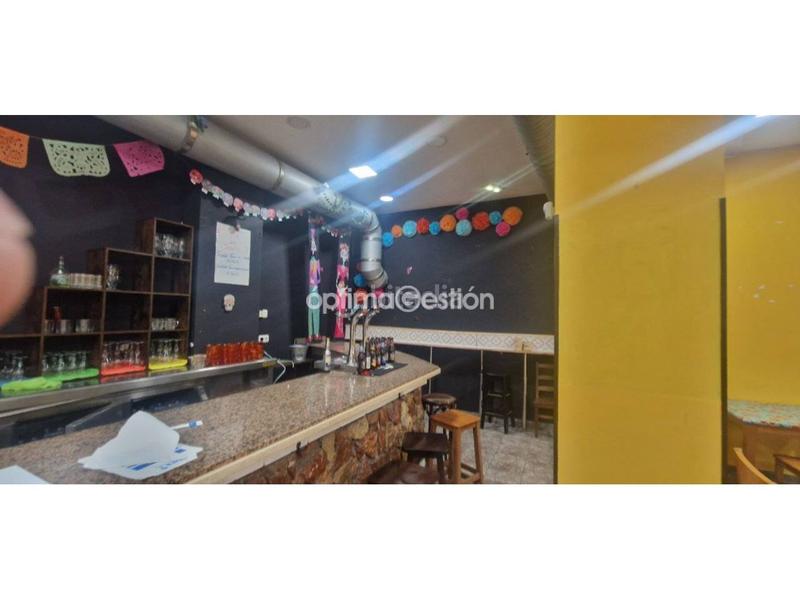 Foto b1a49066-47b8-46fa-806a-08757c85be96. Alquiler local comercial en caveda 54 local en venta en el Llano en Gijón