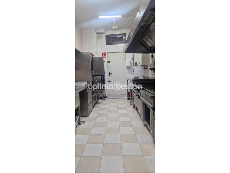 Foto bed0d358-3883-4b96-9c30-77e7c9a67564. Location local commercial dans caveda 54 dans Llano Gijón