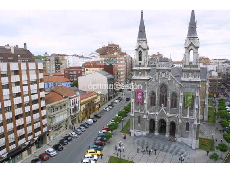 Foto bd35a1bf-9b82-43f9-8b51-879118cb2e14. Local comercial a Centro Avilés