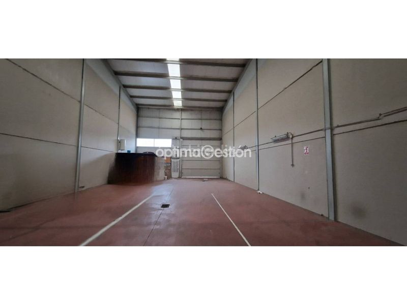 Foto 439c9eb4-f38b-465f-bc9b-6b2ebe0fa68e. Nau industrial a Corvera de Asturias