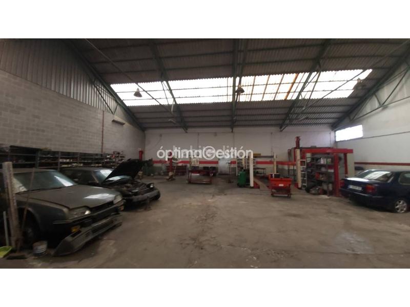 Foto 1491db73-5bc2-4044-9eec-adb08ff5262b. Alquiler local comercial local en alquiler en los telaresestación de autobuses. en Avilés