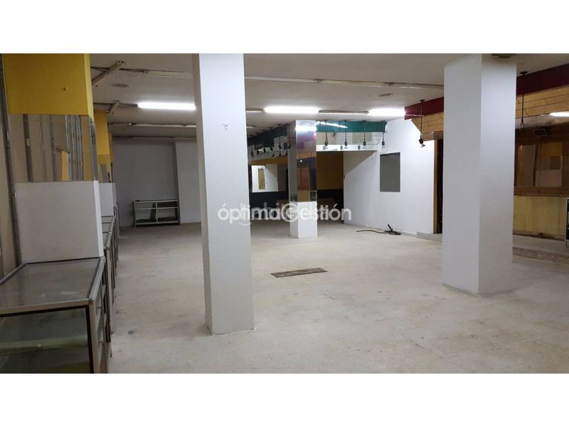 Foto b0ce8be0-ee27-45b3-9c37-02260663c490. Lloguer local comercial a Centro Avilés
