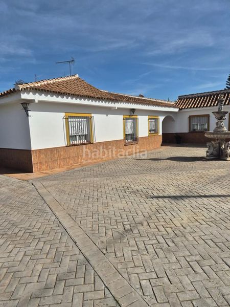 Foto 1f160100-e4fa-4dd3-a5fa-0b6c532c82ca. Casa amb piscina a Palomares del Río