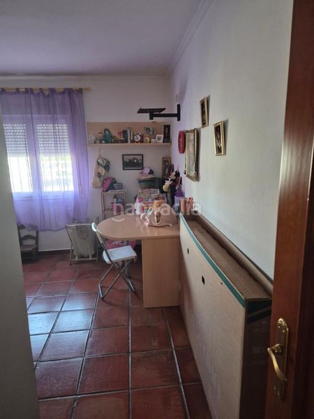 Foto fe9fca78-4c26-4acc-ab7c-cf299b5bf49a. Casa amb piscina a Palomares del Río