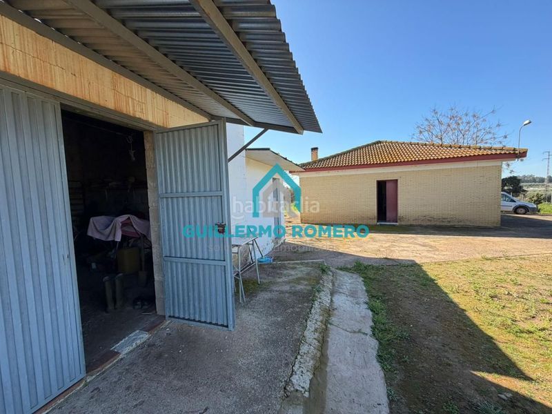 Foto a27540e6-ceb4-4289-9a9e-655e0952505b. Masia a Puebla del Río (La)