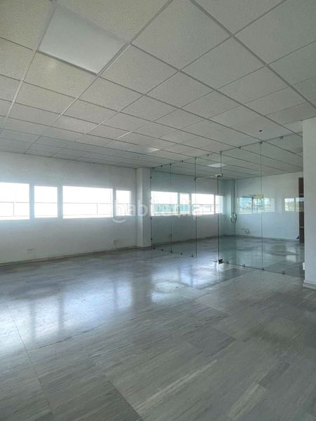 Foto 130d6ecc-f998-4615-a422-46ba80edcba6. Local comercial a Palomares del Río