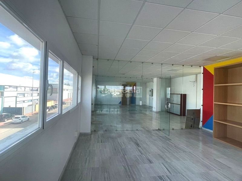 Foto 925c3c57-4f85-4163-9019-fe39361efae5. Local comercial a Palomares del Río