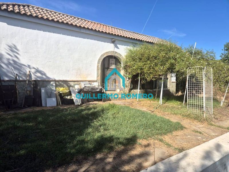 Foto 0d9c68fc-2743-4e55-9d94-5528264a8f9b. Masia a Puebla del Río (La)